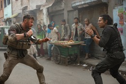 クリス・ヘムズワースが壮絶な肉弾戦!Netflix『タイラー・レイク-命の奪還-』本編映像公開 画像