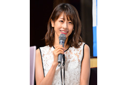 加藤綾子、35歳の誕生日を報告！フジ女子アナからの祝福も！ 画像