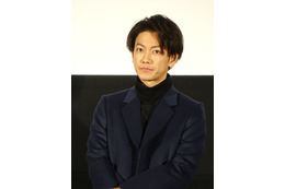 佐藤健、『ぴったんこSP』に自宅からリモート出演 !水を飲む姿にネット大興奮 画像