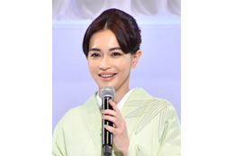 長谷川京子の色気が全開！貴重な雑誌撮影舞台裏をYouTubeで公開 画像