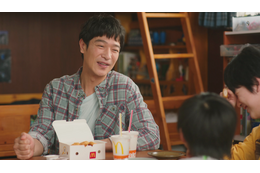 堺雅人、新CMで父親役!子役たちとアドリブで掛け合い 画像