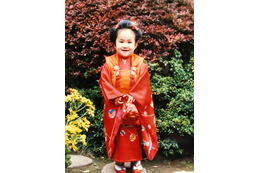 「ひゃひゃひゃひゃひゃ 歯、なくない?」近藤春菜、幼少期のかわいい写真に自虐 画像