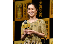 中村アン、全身ゴールドの衣装で登場!内村光良「ローマ帝国を彷彿させる!」 画像