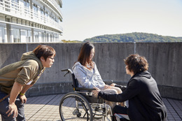 吉高由里子×横浜流星、映画『きみの瞳』重要シーンメイキング解禁! 画像