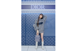 Cocomi、ショーパン+ブーツのDIORファッションで可愛さ全開 画像