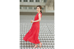フジ女子アナカレンダー発売!総勢17名が全編社屋で撮影 画像