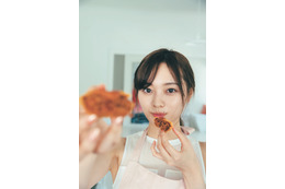 乃木坂46・梅澤美波1st写真集が1万部の発売前重版決定!累計11万部でスタート! 画像
