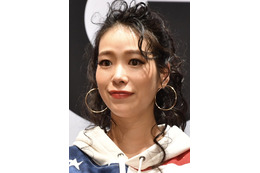 紅蘭、“母親らしい格好しろ”批判に反論!「これが私です!」 画像