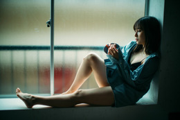 中崎絵梨奈、セクシーポートレート公開！ファン「素敵」「美しい」と絶賛 画像
