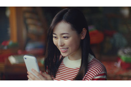 福原遥、家族の課題解決するしっかり者の娘役!ゆうパックCMオンエア 画像