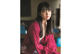 乃木坂46・賀喜遥香、グラビアで美少女感あふれる佇まい! 画像