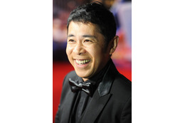 岡村隆史、結婚に大ノロケ!共演者から「お前浮かれとんな!」「50ですよ」と総ツッコミ 画像