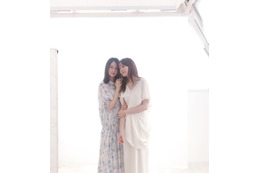 トリンドル瑠奈、玲奈との美人姉妹ツーショットに「可愛すぎ」の声! 画像