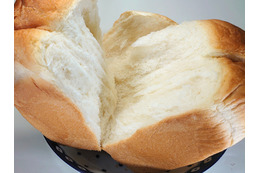 焼きたて食パンの一本堂「生クリーム食パン」をチェック！ 画像