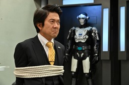 『劇場版 仮面ライダーゼロワン』アキラ100%出演決定!怪しい謎の常務役 画像