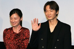 尾野真千子、綾野剛の成長ぶりに“上から目線”!「こいつさあ、でかくなったなあ」