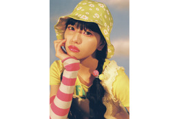 FAKY・Hina、Webマガジンに登場!「好き」を詰め込んだファッション披露 画像