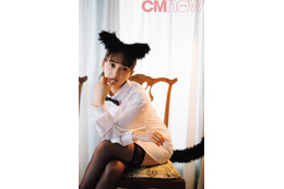 小宮有紗、キュート&セクシーな猫耳姿で文学グラビアに登場! 画像