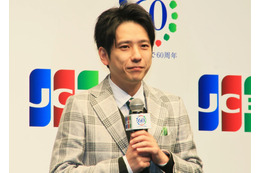 二宮和也、嵐の活動休止後、初の公の場!2021年は「お芝居もバラエティーもチャレンジしたい!」 画像