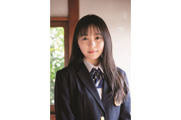 久間田琳加、休日デートグラビアで「色んな表情の私をみて」! 画像