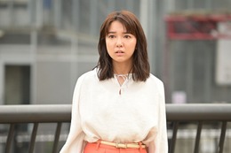 『ボス恋』最終回、伝説の「充電ハグ」&ラストは「抱き上げキス」!上白石萌音がSNSで直筆メッセージ 画像