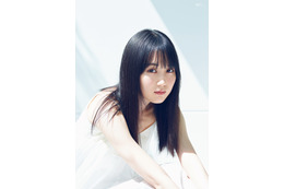 乃木坂46・賀喜遥香、白ワンピで透明感!長く美しい肢体も......『B.L.T.』6月号 画像