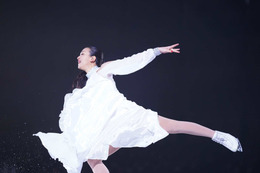 浅田真央サンクスツアーの千秋楽が映像化決定!舞台裏収めたドキュメンタリーも収録! 画像