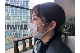 小芝風花、マスクストラップの横顔が美しいと評判 画像