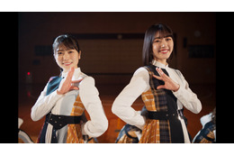 日向坂46、佐々木美玲&丹生明里Wセンター「声の足跡」MV公開! 画像