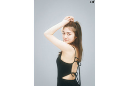 美人化が止まらない!井上咲楽、引き締まった美背中公開 画像