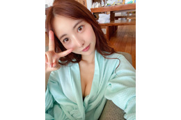 あのん、胸元ユルユルのセクシー谷間ショット公開! 画像