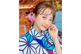 小松彩夏、夏の終わりを惜しみつつ浴衣ショット公開!ファン「萌え、萌え」「お似合いです」 画像