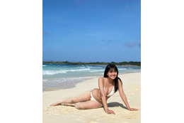 豊田ルナ、ブログで最強ボディの水着姿を披露！『ヤンマガ』グラビアオフショット6枚 画像