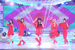フジ女性アナ「ものまねNiziU」が「ものまねBTS」とダンス対決! 画像