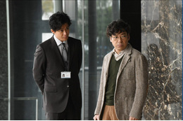日曜劇場『日本沈没』今夜スタート!小栗旬&松山ケンイチが衝撃的な出来事に遭遇 画像