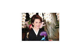 世界一胡蝶蘭が似合う女・米倉涼子が語る“悪女”の定義とその魅力 画像