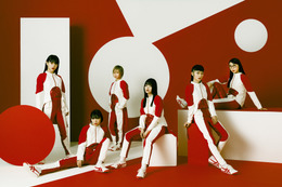BiSH、鮮やかな紅白衣装の最新アーティスト写真公開!『ベストアーティスト』出演も決定! 画像