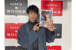 “仮面ライダー俳優”青木瞭、初写真集発売記念イベントに登場「最高の写真集ができました」 画像