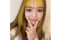 藤田ニコル、年末年始限定でピカチュウカラーの髪色にイメチェン! 画像