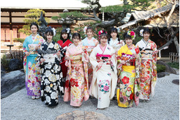 NMB48・上西怜ら9名が成人式で艶やかな振袖姿! 画像