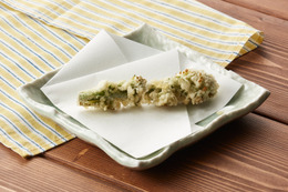 天丼てんやに「菜の花」の天ぷらが初登場! 画像