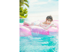 NMB48・梅山恋和、1st写真集から水着カット公開！オンラインイベント開催も決定！ 画像