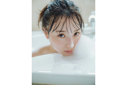 NMB48・梅山恋和、可愛さ全開の水着オフショット動画を公開 画像