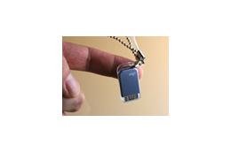 指先サイズの防水仕様USBフラッシュメモリに8GB/4GBモデルを追加 画像