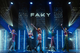 ガールズ・ユニオン「FAKY」が現体制で初の有観客ワンマンを開催、Hina「この日をずっと、ずっと待っていました」 画像