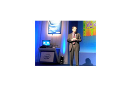 【ビデオニュース】米インテル上級副社長・ゲルシンガー氏がXeon5500番台をデモ 画像