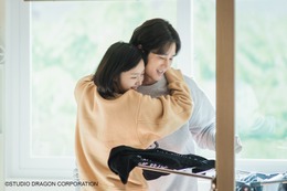 【韓国ドラマ】キム・ゴウン&アン・ボヒョンの仲睦まじいカット解禁!新感覚ラブコメ『ユミの細胞たち』 画像