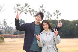 フジ木曜劇場『やんごとなき一族』土屋太鳳&松下洸平が笑顔でクランクイン! 画像