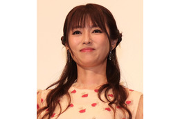 深田恭子、約2ヵ月ぶりにインスタ更新!姪っ子にミルク与える近影に反響 画像