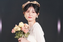 【TGC 2022 S/S】ニジマス吉井美優、春のフレンチレトロスタイルでウォーキング！